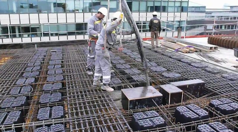 SỬ DỤNG TỔ HỢP PHỤ GIA KHOÁNG TRO TRẤU VÀ XỈ LÒ CAO KẾT HỢP PHỤ GIA SIÊU DẺO THẾ HỆ MỚI ĐỂ CHẾ TẠO BÊ TÔNG TỰ LÈN ỨNG DỤNG TRONG CÁC CÔNG TRÌNH THỦY LỢI